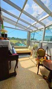 The best party of my life at Suwon Haenggung, party room, 2 bedrooms, 2 bathrooms, rooftop, up to 8 people