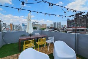 The best party of my life at Suwon Haenggung, party room, 2 bedrooms, 2 bathrooms, rooftop, up to 8 people