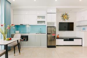 DMoon Happy Apartment