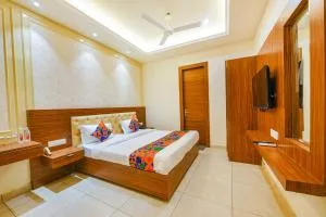 FabHotel K9 Royal - Nawāshahr