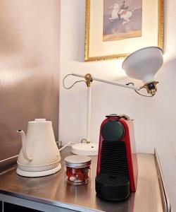 The best trip of my life at Suwon Haenggung, 4 people, Changnyongmun, relaxation, love stay, essence of Airbnb, beam TV, healing and love stay