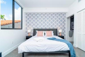 Modern 1BR Suite with King Bed Near Brickell, Downtown & Wynwood