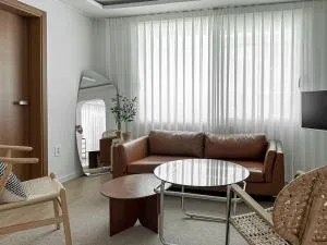 The happiest trip of my life at Suwon Haenggung, up to 7 people, Haengnidan-gil - Yongin