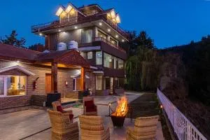 Alaya Stays Lafu House Hearth Room with Cabana Hill views - Nārkanda