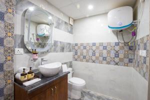 Alaya Stays Lafu House Hearth Room with Cabana Hill views