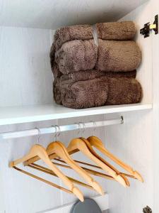 IT Park Gem - Cozy Studio with Netflix and Pool Access