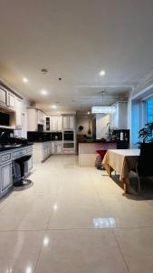 Coze home in Vancouver near YVR