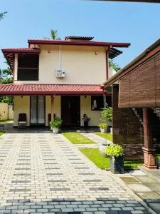 Happy House Villa - Васкадува