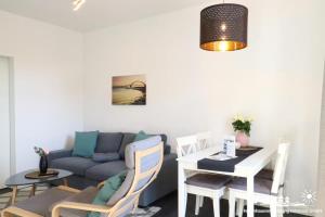 38 Weiße Villa am Schwanenteich EG links