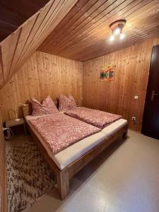 Naturparadies, Kleines Bauernhof-Häuschen