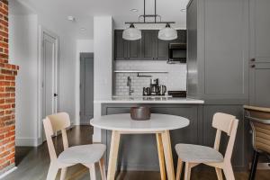 Blueground Gramercy Park AC elevator nr park NYC-1692