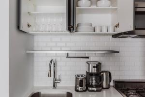 Blueground Gramercy Park AC elevator nr park NYC-1692