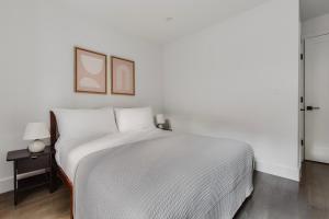 Blueground Gramercy Park AC elevator nr park NYC-1692