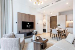 STAY BY LATINEM Luxury 1BR Holiday Home CV A2705 near Dubai Mall
