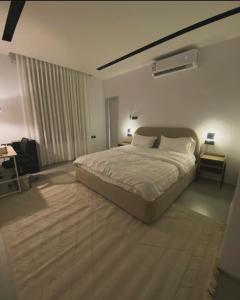 شقه غرفة نوم و صاله بالقرب من البولي فارد Rose residence