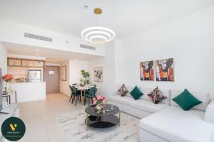 Vogue Vacation Homes, Vacation Homes, Downtown Views II with Direct Access to Dubai Mall Via a Climate Controlled Bridge, Two Bedroom Apartment with Balcony and Burj Khalifa View