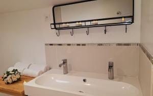 Maisons de vacances Maison familiale avec grand jardin et spa : photos des chambres