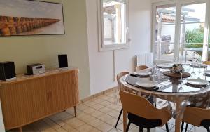 Maisons de vacances Maison familiale avec grand jardin et spa : photos des chambres