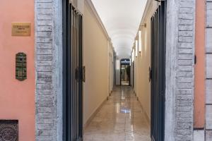 Townhouse Condotti 29