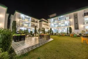 Kingdom Heartz by Alaya Stays - 比姆塔尔