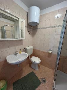 Gorgeous Biserka Apartment