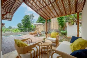 Sunset Joglo Pool Villa