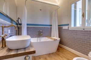 Vespucci Luxury Apartment with Amazing View by Mamo Florence