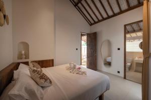 Sunset Joglo Pool Villa