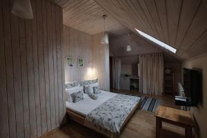 Double Room - Attic room in Villa Kvitka