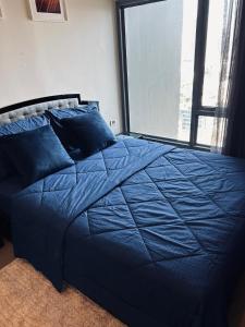 1BR at Thonglor BTS InfinityPool overlooking city