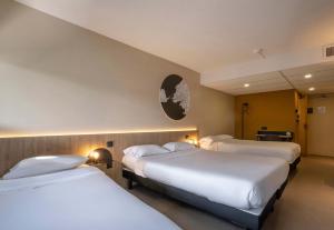 Hotels B&B HOTEL La Rochelle Centre Les Minimes : photos des chambres