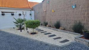 Studio avec jacuzzi , terrasse amenagée et wifi à Westrehem