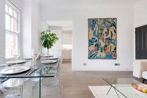 Modern and Bright Highgate Gem