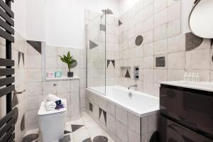 Modern and Bright Highgate Gem