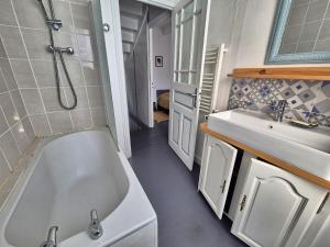 Maisons de vacances 729-Maison de pecheur a 150m de la plage : photos des chambres