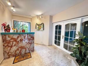 Modern Studio N1 private Kitchenette and Bathroom