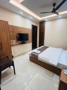 Goel Villa and Hotel