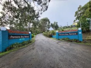 Parsons Bay Shanti and Parsons Bay Lakshmi - Premaydena