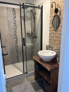 Villas Paisible MAISON familiale - 4 Chambres - 2 SDB - terrasse et jardin - parking prive - Limoges : photos des chambres