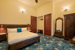 THE PALMYRAH by Luxunlock