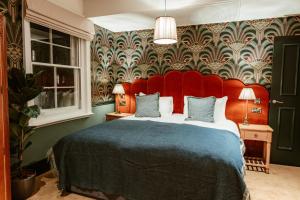 Luxury Suite room in Hand & Flower