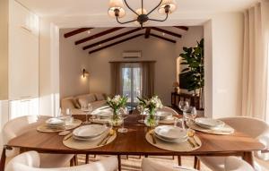 Modern Istrian Villa Lere with Pool, BBQ Lounge & Activities in Šišan