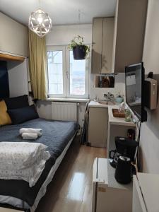 Central Nook With Stadium Vista