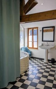 B&B / Chambres d'hotes L'Ancienne Boulangerie : photos des chambres