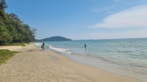 Apartment with wonderful view, Mae Ramphueng Beach, Rayong