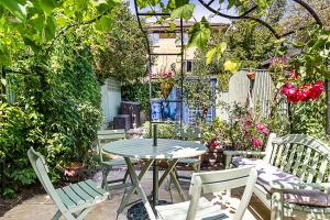 Charming London Retreat