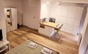 Justinrent Żołnierska 12