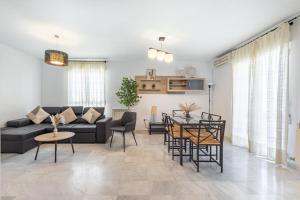 Chalet con piscina a 10 minutos de Granada