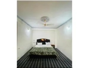 Hotel Muneer Ishfan, Srinagar, Near Dal Lake - Rājbāgh