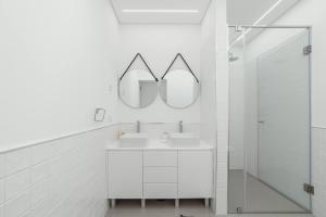 Modern Villa by Hosty